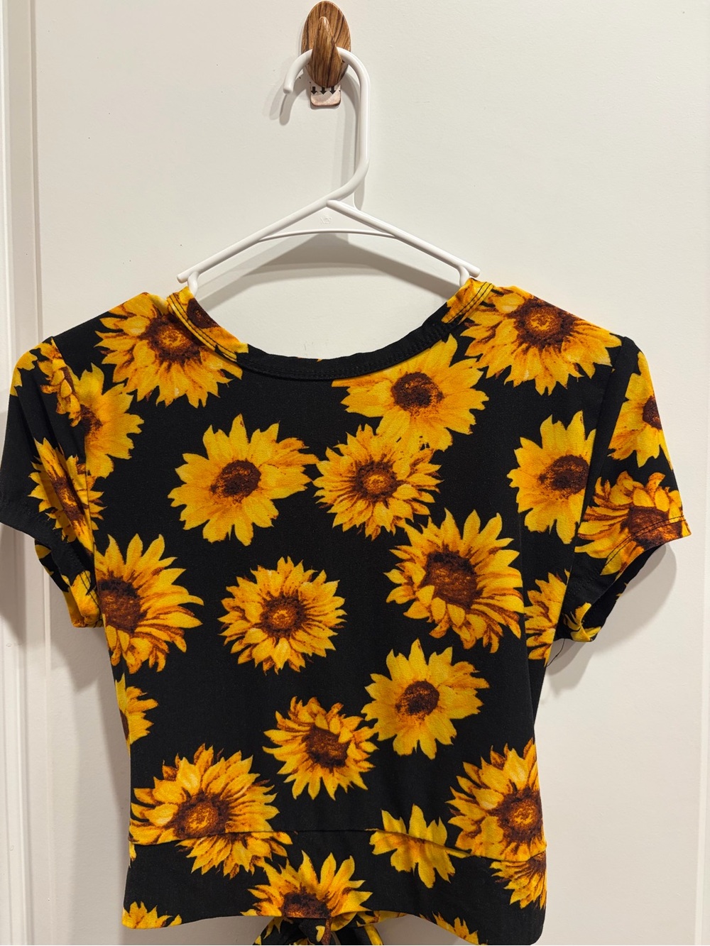 Rue21 Sunflower Top  Open Tie Back Ladies Size Medium